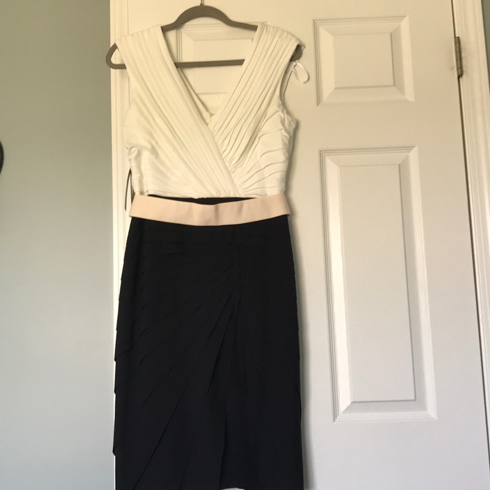 TADASHI SHOJI dress 👗 size 8( new)